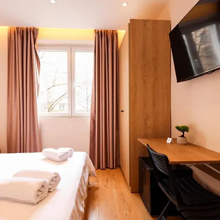 Grandstay 地拉那